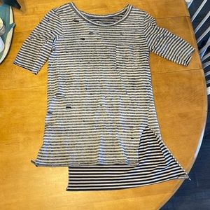 We the free small blue and white t shirt